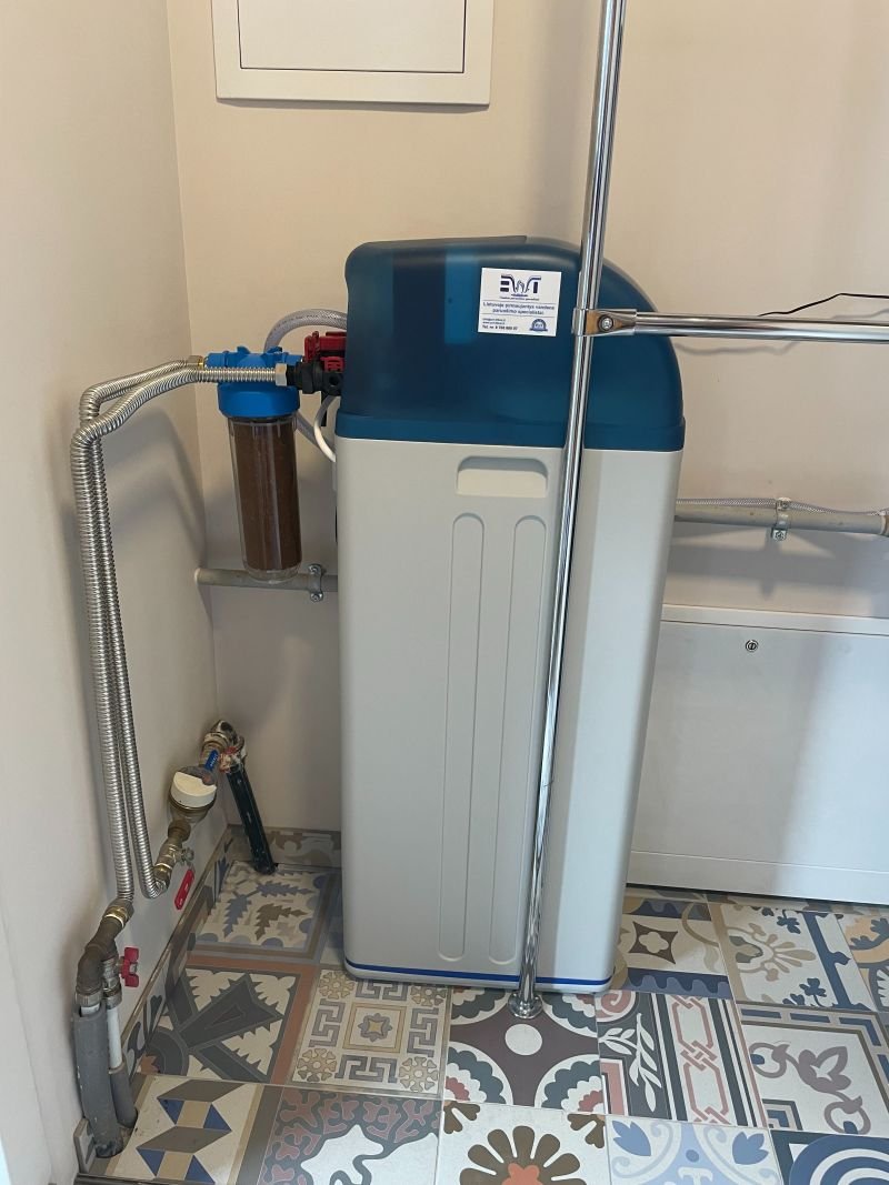 Pamoka, kurią man išklojo kalkėtas arbatinukas: mano istorija apie vandens filtrus
